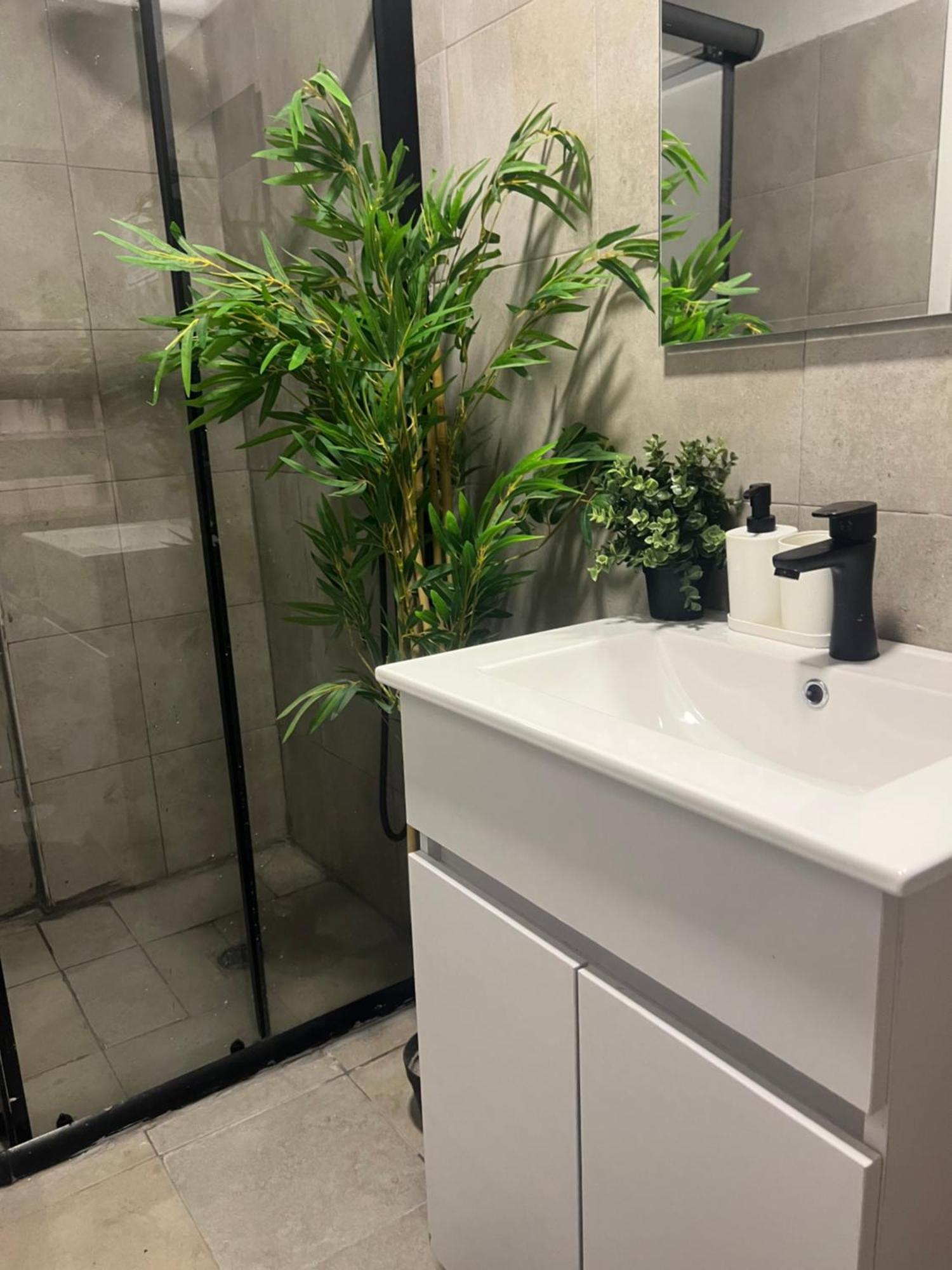 תל אביב Ofek'S Place - Midtown Tlv מראה חיצוני תמונה